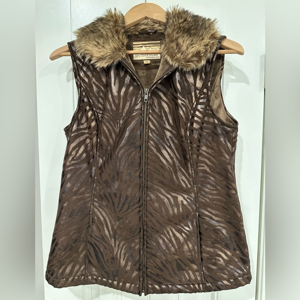 Women’s Powder River Panhandle Slim brown zebra print lined vest with faux fur